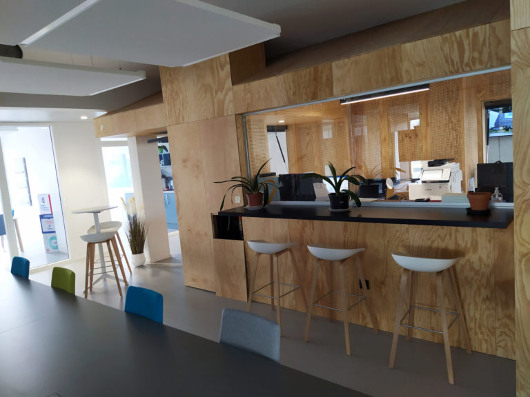 Accueil-et-coworking-open-space-3-scaled.jpg