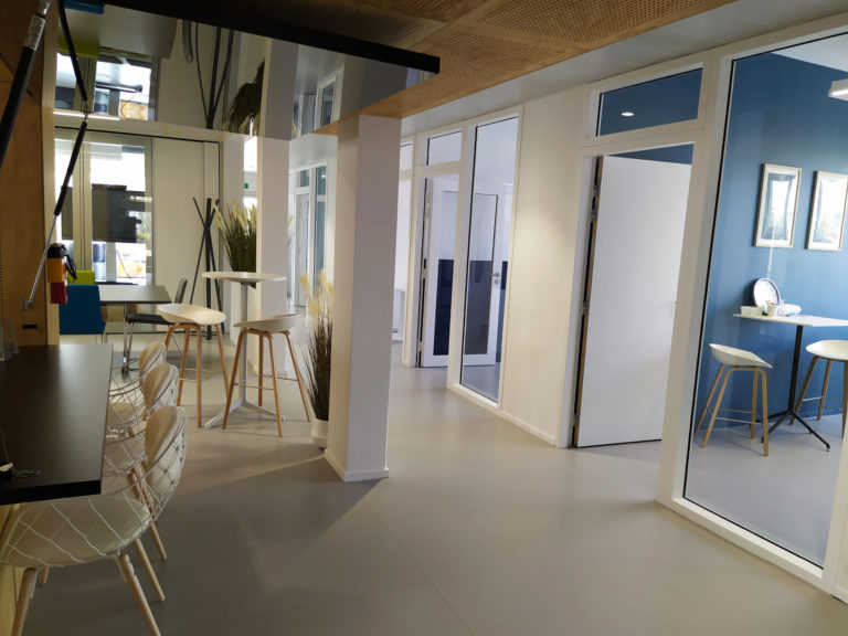 Accueil-et-coworking-open-space-9-scaled.jpg